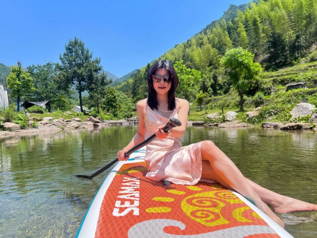 DƬ